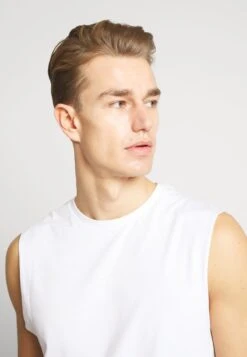 Pier One 3 PACK - T-Shirt Basic - Grey/white/black 11 Pier One 3 PACK - T-Shirt Basic - Grey/white/black -Pier One 21dde7acbf5b42698638ca153e5020d5