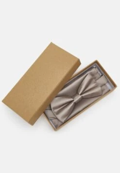 Pier One SET - Einstecktuch - Stone 10 Pier One SET - Einstecktuch - Stone -Pier One 2e20d7fb99604f3ebdc21ea5b1233e9d