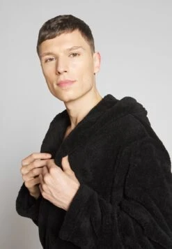 Pier One Bademantel - Black 9 Pier One Bademantel - Black -Pier One 46ddd89e67e647d9a552c22e74d82b35