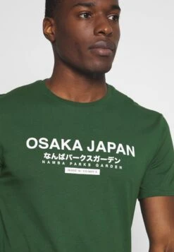 Pier One OSAKA TEE - T-Shirt Print - Green 11 Pier One OSAKA TEE - T-Shirt Print - Green -Pier One 4b25f2d9cd2c4d1e9f57db52739f0ca1