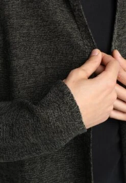 Pier One Strickjacke - Black/olive 10 Pier One Strickjacke - Black/olive -Pier One 77cc56baa8d64ff08fd27eaa2cfca327