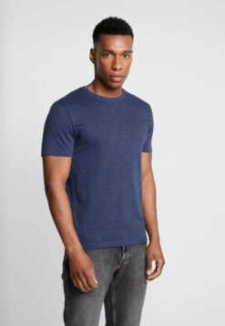 Pier One T-Shirt Basic - Mottled Bordeaux/white 10 Pier One T-Shirt Basic - Mottled Bordeaux/white -Pier One 879f969b2cfc4ca0b00bb197bee67f46