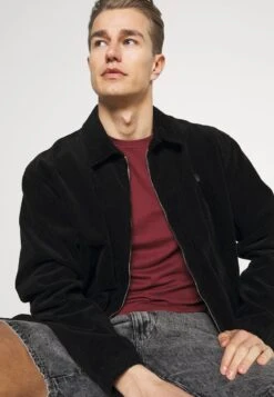 Pier One T-Shirt Basic - Brown/white/black 11 Pier One T-Shirt Basic - Brown/white/black -Pier One 8c7ca28aba444f0ca09b550c10abc589