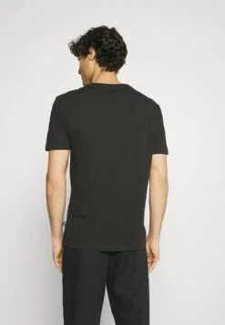 Pier One 5 PACK - T-Shirt Basic - White/black/dark Blue 8 Pier One 5 PACK - T-Shirt Basic - White/black/dark Blue -Pier One a0c7b6453ce14bcdb30df26ad77873b2