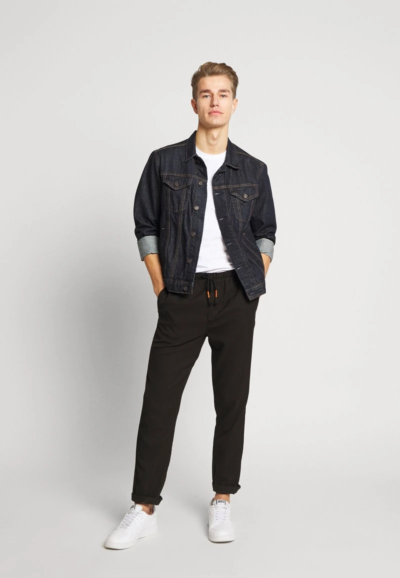 Pier One 3 PACK - T-Shirt Basic - Grey/white/black 1 Pier One 3 PACK - T-Shirt Basic - Grey/white/black