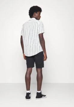 Pier One 2 PACK - Hemd - Black/white 11 Pier One 2 PACK - Hemd - Black/white -Pier One a68cb2ff17104e928d6a0c4cb305d53e