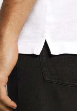 Pier One 2 PACK - Poloshirt - White/black 11 Pier One 2 PACK - Poloshirt - White/black -Pier One b4c1c454fc3f4bc8a30e47a738a048f0