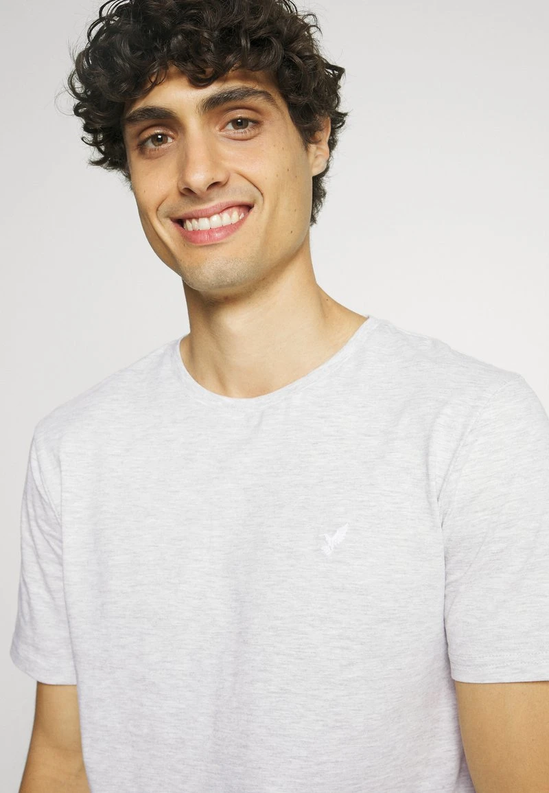 Pier One 5 PACK - T-Shirt Basic - Light Grey - 101_white - 001_green - 602 6 Pier One 5 PACK - T-Shirt Basic - Light Grey - 101_white - 001_green - 602 – Bild 6