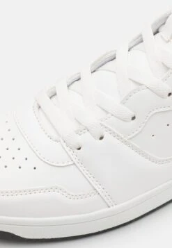 Pier One Sneaker High - White 11 Pier One Sneaker High - White -Pier One d92dbfafcd0845868bafc96ae8ec8083
