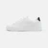 Pier One UNISEX - Sneaker Low - White