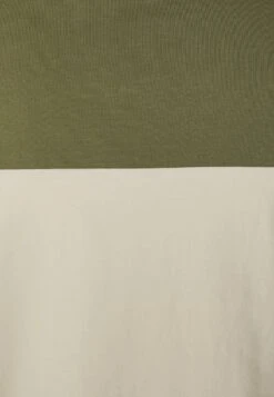 Pier One T-Shirt Print - Khaki/off-white 10 Pier One T-Shirt Print - Khaki/off-white -Pier One e83e9956ee1a4aabbba823f7c40143d9