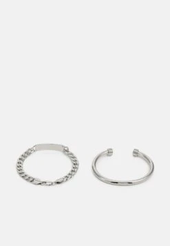 Pier One -Pier One e9960d95dcc144a6a4c688b66f873afb