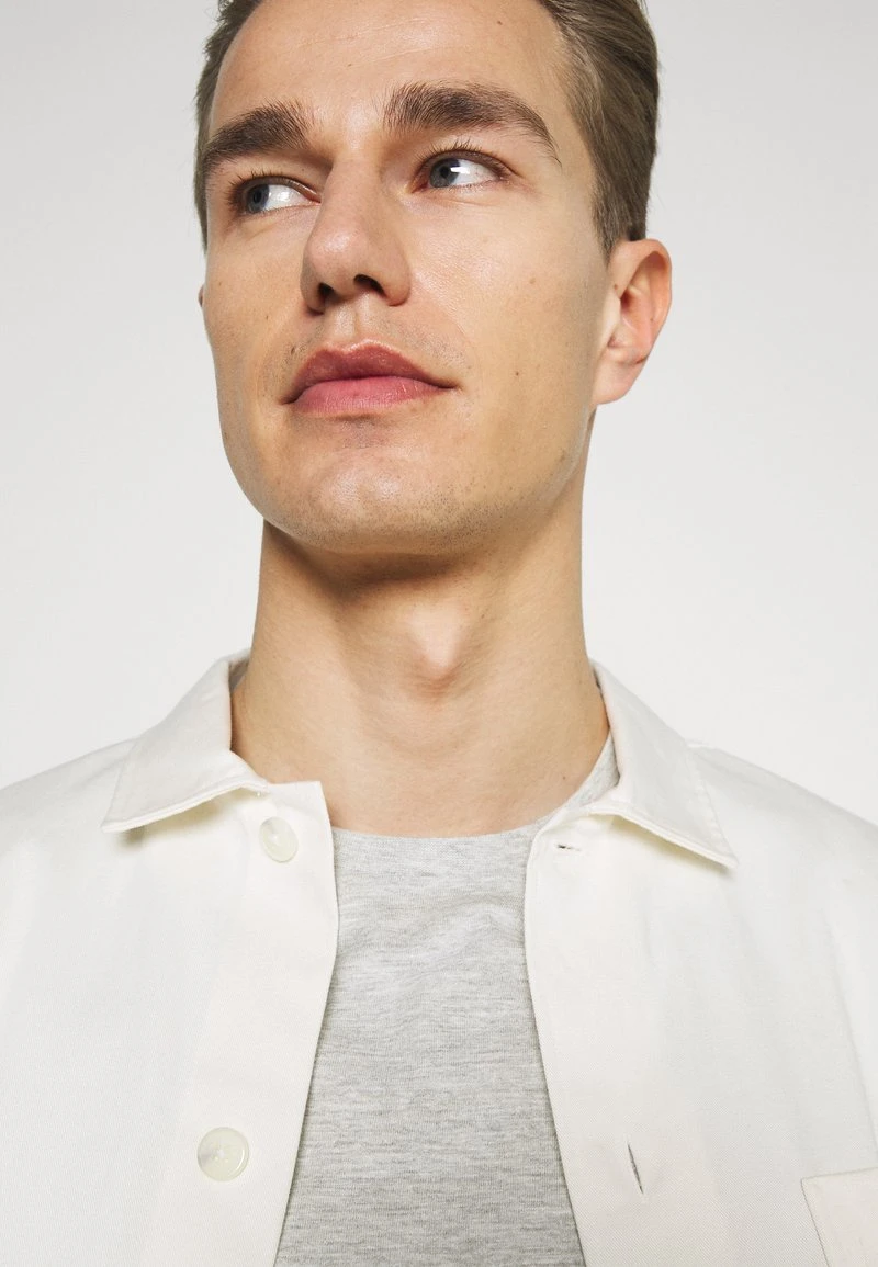 Pier One 3 PACK - T-Shirt Basic - Black/grey/bordeaux 6 Pier One 3 PACK - T-Shirt Basic - Black/grey/bordeaux – Bild 6