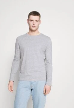 Pier One 5 PACK - Langarmshirt - White/dark Blu/grey 9 Pier One 5 PACK - Langarmshirt - White/dark Blu/grey -Pier One f1774a4a7a3f444e865f7b6e75b4c3ba