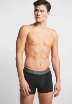 Pier One 7 PACK - Panties - Black 11 Pier One 7 PACK - Panties - Black -Pier One f940b16a66614bfbb3d6b38db61b8db4 1